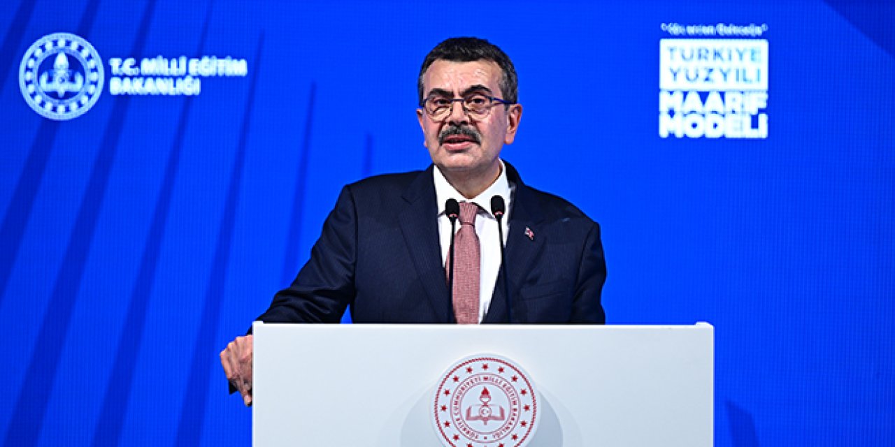 Bakan Tekin: Eğitim süremiz kısa ama müfredatımız OECD ülkelerinin iki katı