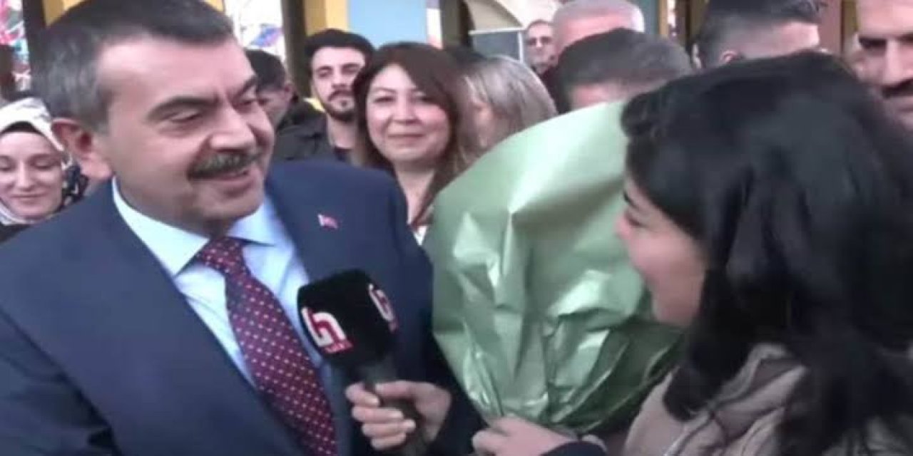 Bakan Yusuf Tekin'den Halk TV Muhabirine Çiçekli Yanıt