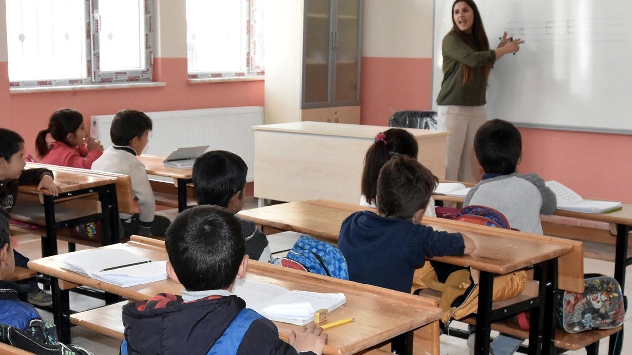 İki okulda görevli öğretmenler: İtiraz hakkı olmadan zorunlu görev!